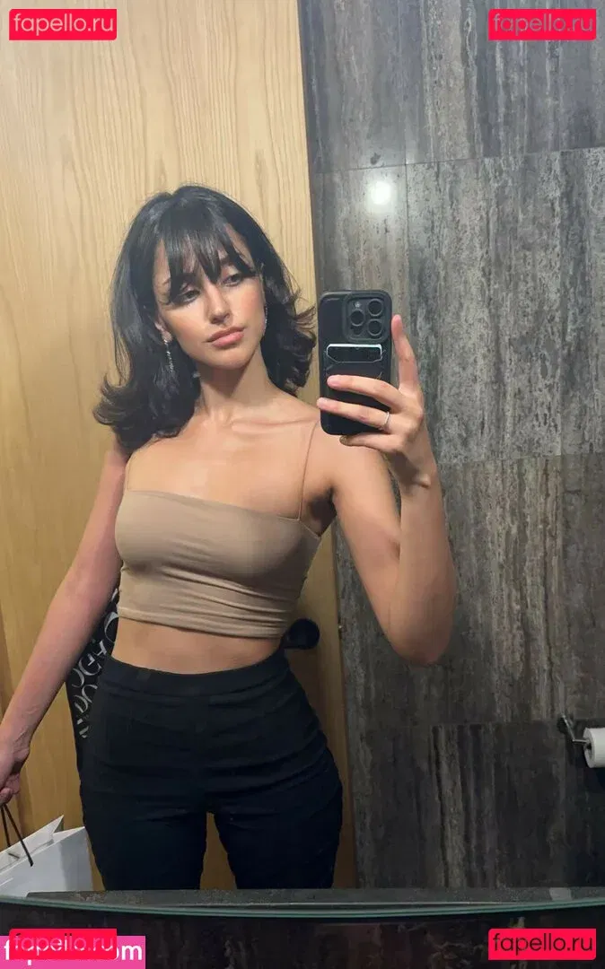 Melody Oz Onlyfans Photo Gallery 