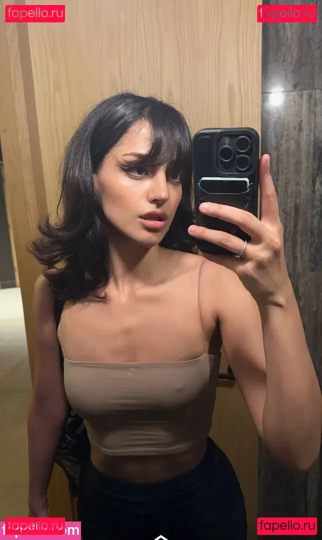 Melody Oz Onlyfans Photo Gallery 