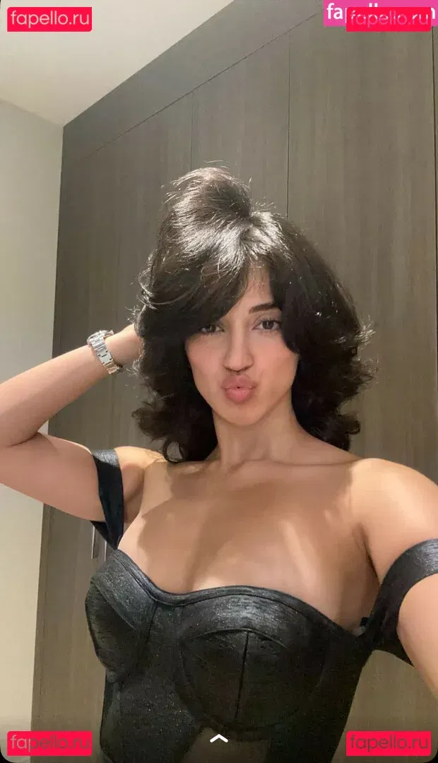 Melody Oz Onlyfans Photo Gallery 