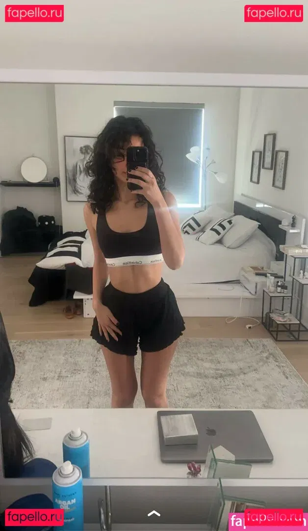 Melody Oz Onlyfans Photo Gallery 