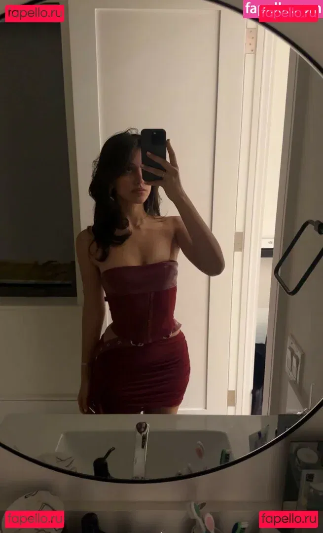 Melody Oz Onlyfans Photo Gallery 