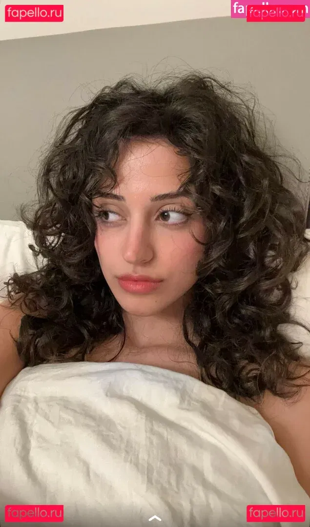 Melody Oz Onlyfans Photo Gallery 