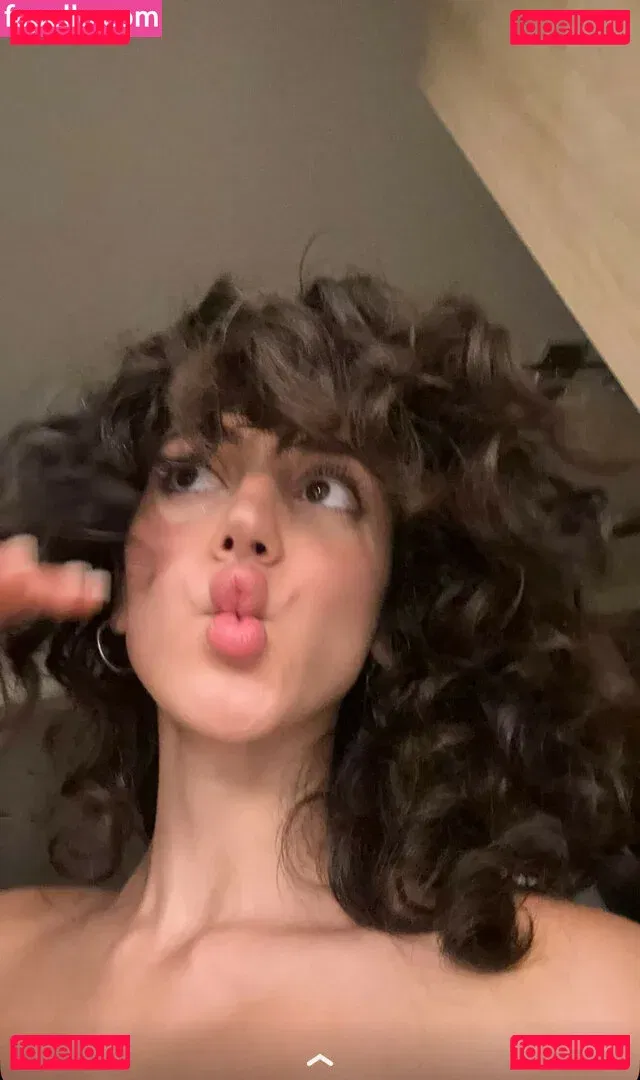 Melody Oz Onlyfans Photo Gallery 