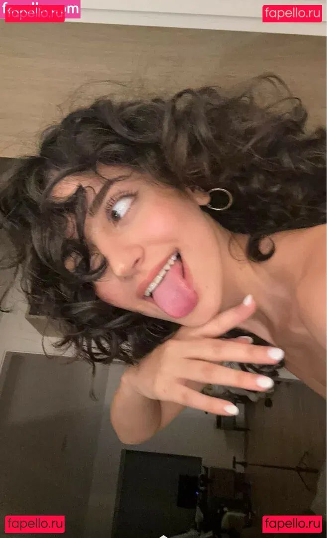 Melody Oz Onlyfans Photo Gallery 