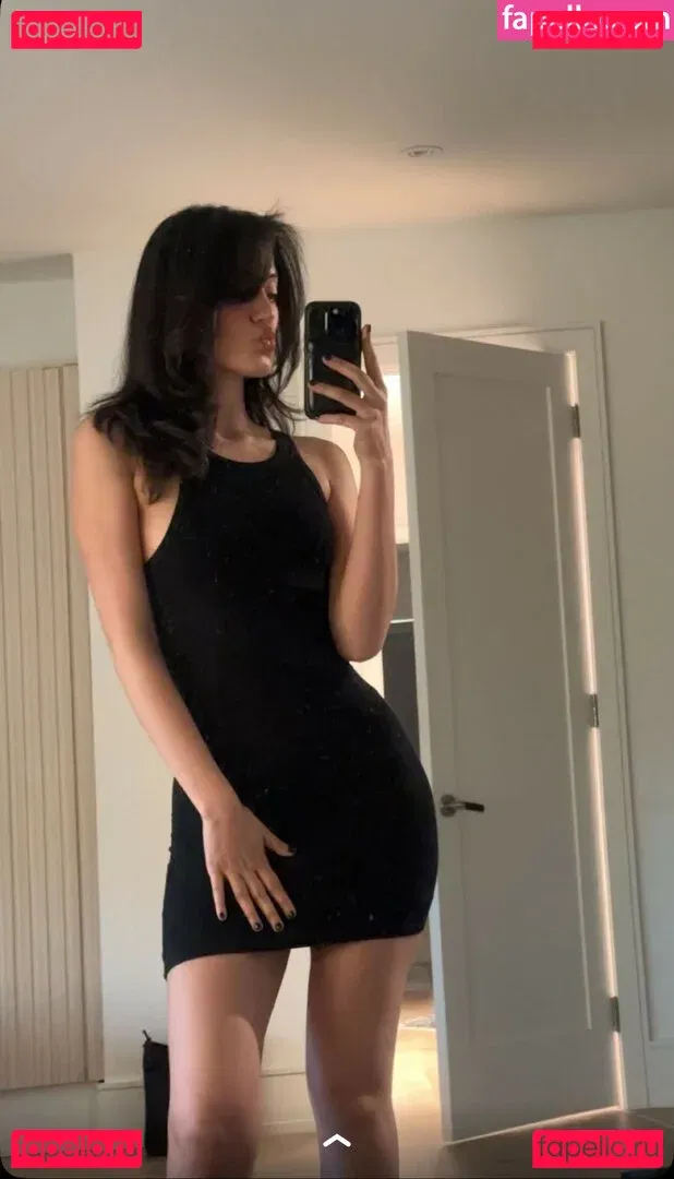 Melody Oz Onlyfans Photo Gallery 