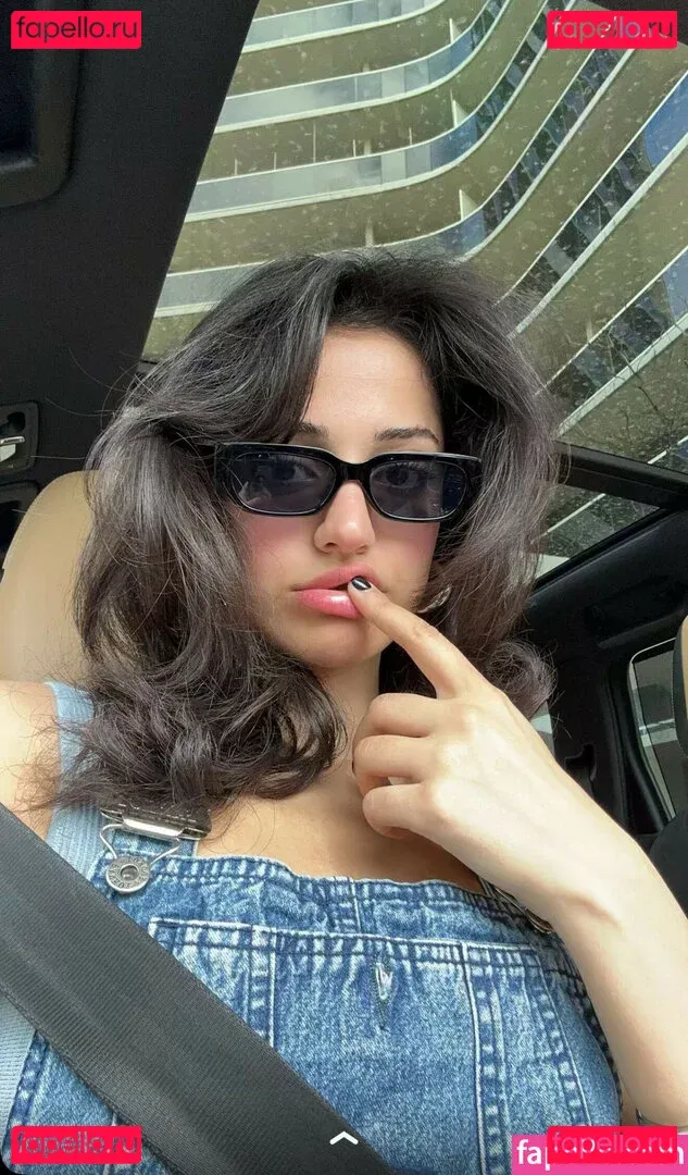 Melody Oz Onlyfans Photo Gallery 