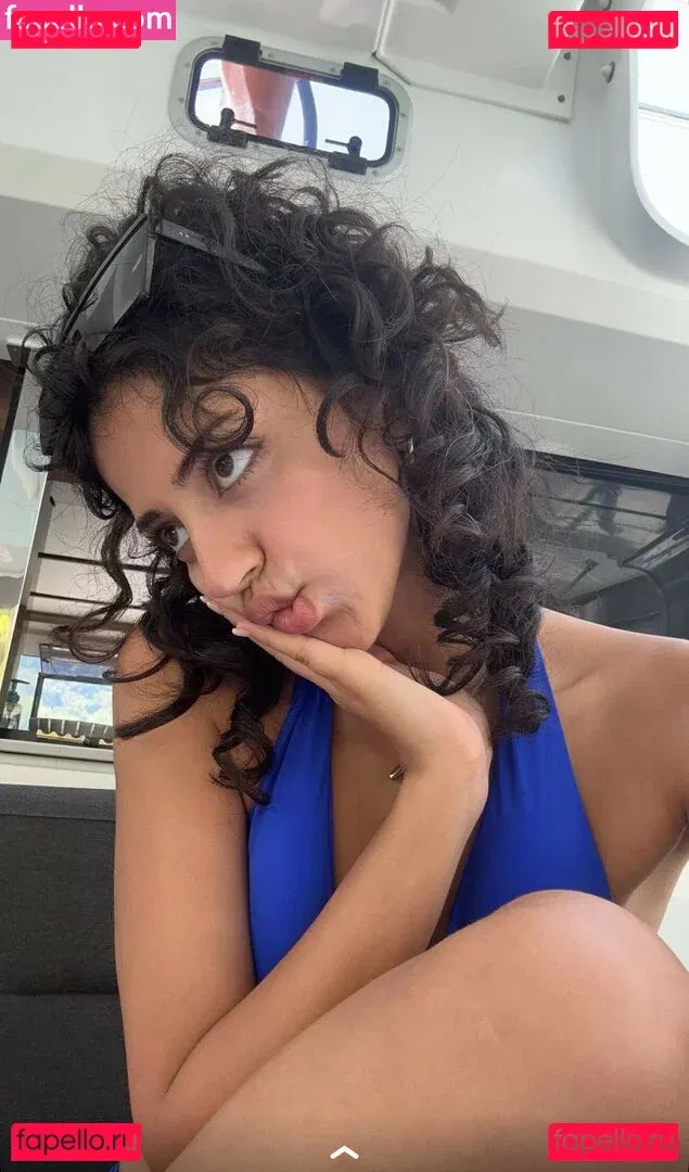 Melody Oz Onlyfans Photo Gallery 