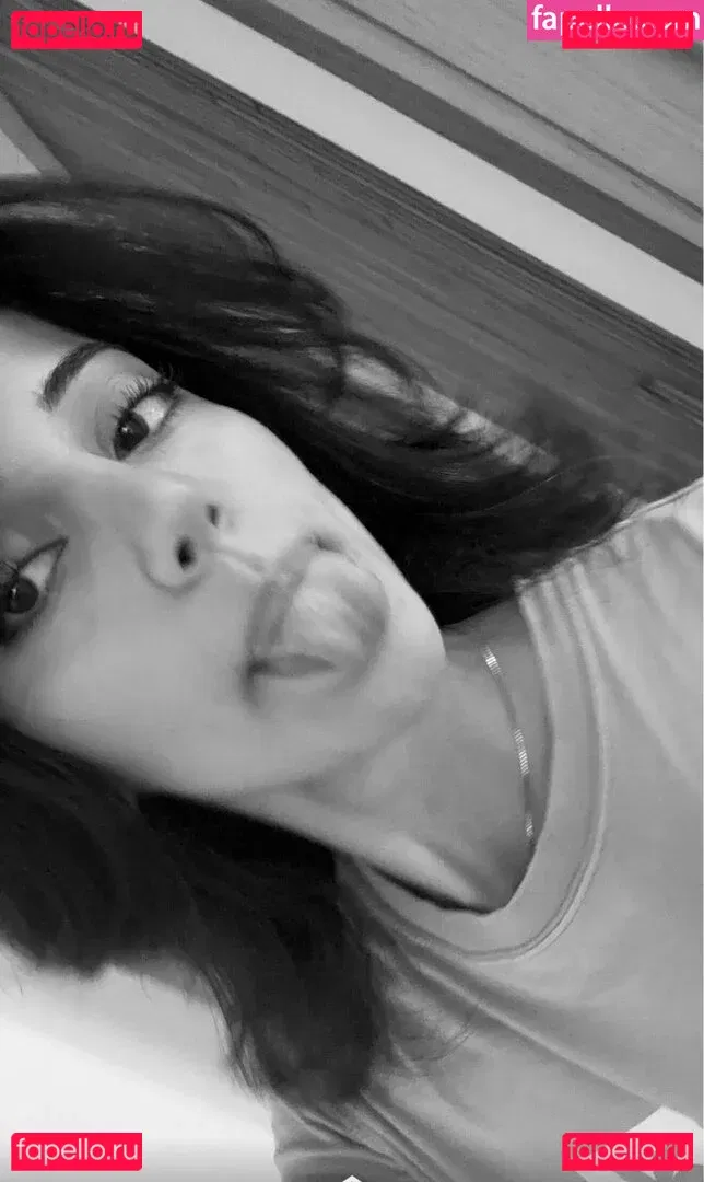 Melody Oz Onlyfans Photo Gallery 