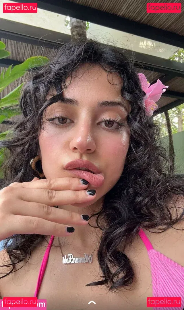 Melody Oz Onlyfans Photo Gallery 