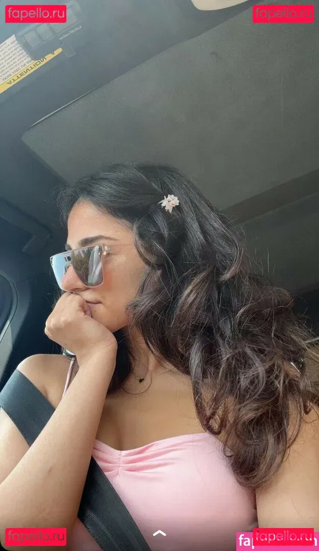 Melody Oz Onlyfans Photo Gallery 