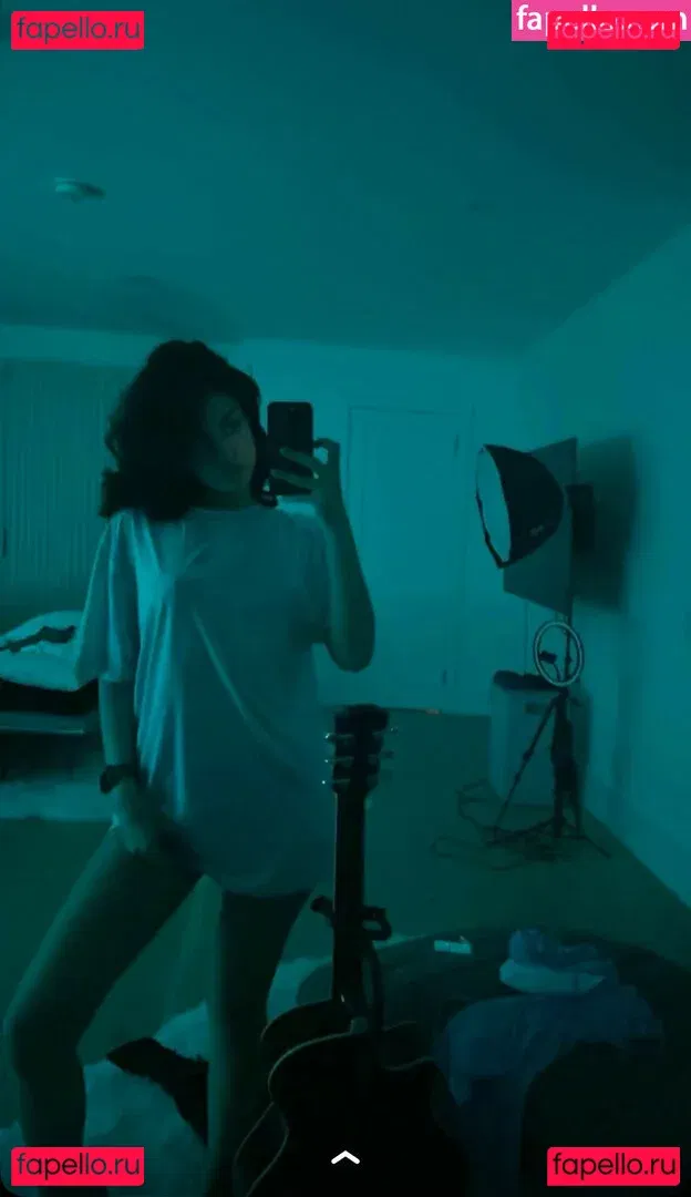 Melody Oz Onlyfans Photo Gallery 