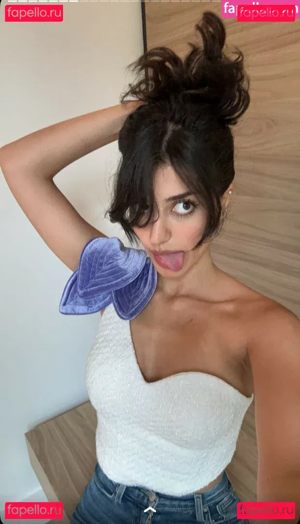 Melody Oz Onlyfans Photo Gallery 