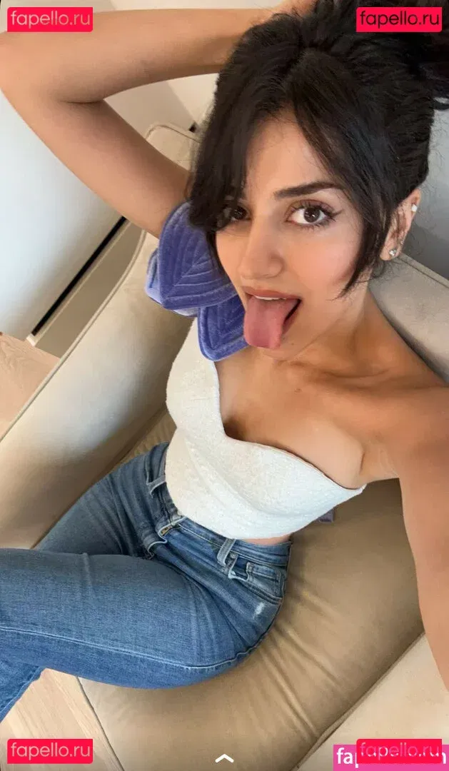 Melody Oz Onlyfans Photo Gallery 