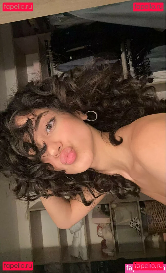 Melody Oz Onlyfans Photo Gallery 