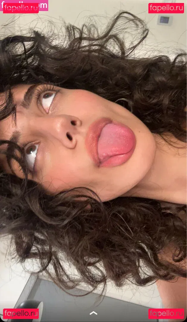 Melody Oz Onlyfans Photo Gallery 