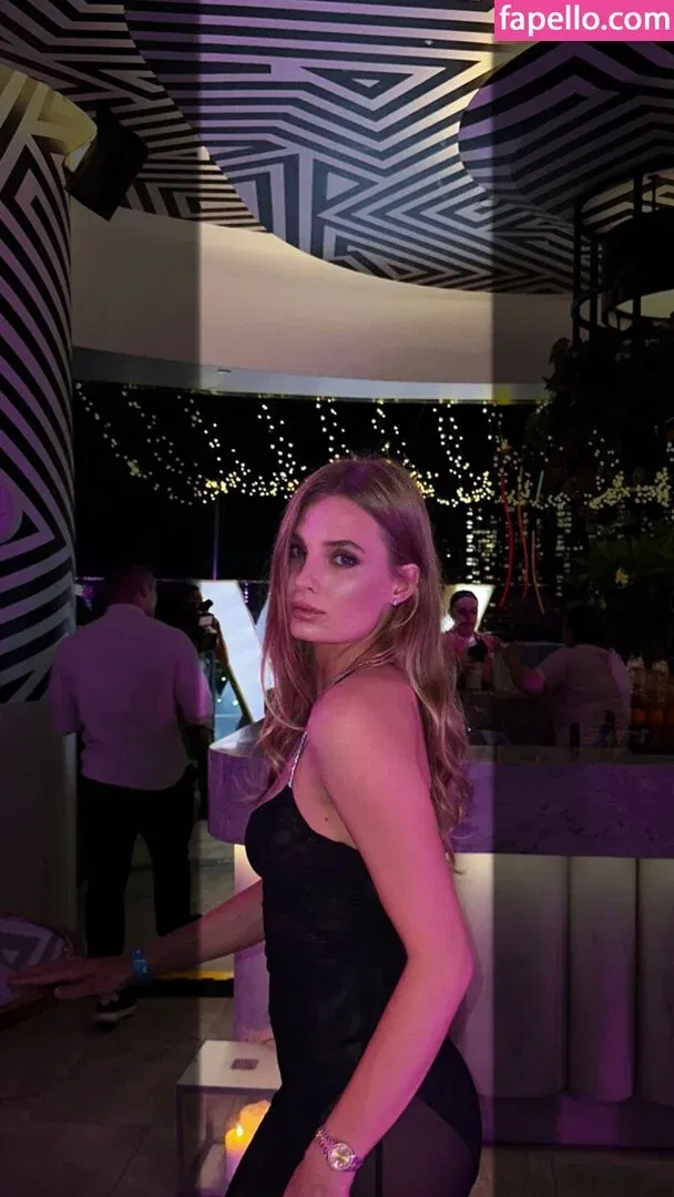 Dayana Yastremskay Onlyfans Photo Gallery 