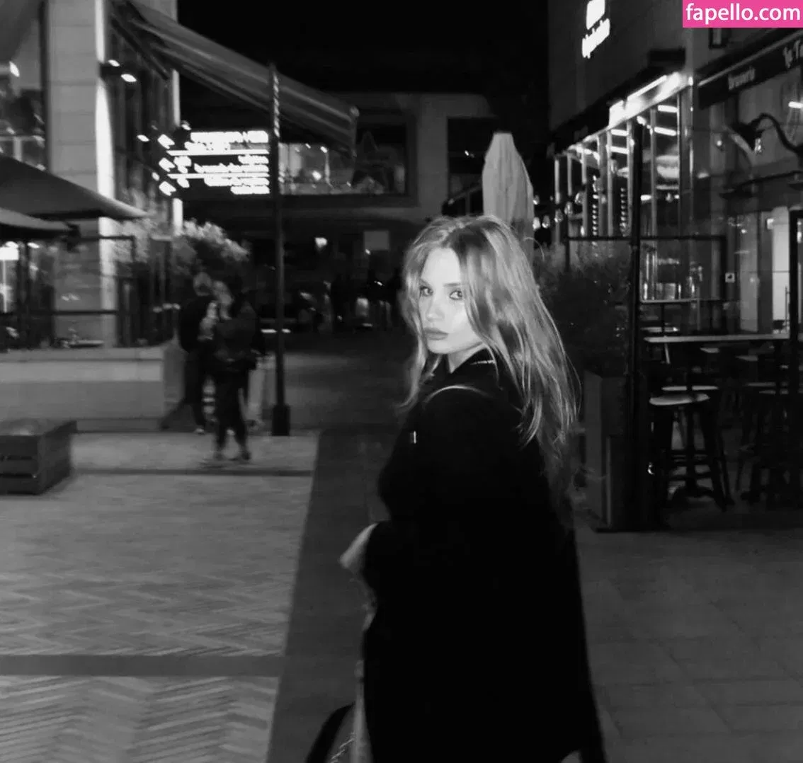 Dayana Yastremskay Onlyfans Photo Gallery 