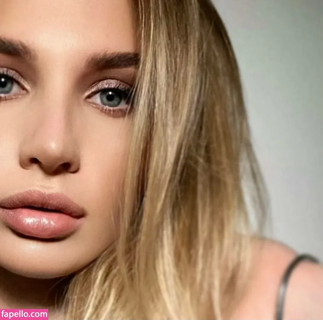 Dayana Yastremskay Onlyfans Photo Gallery 