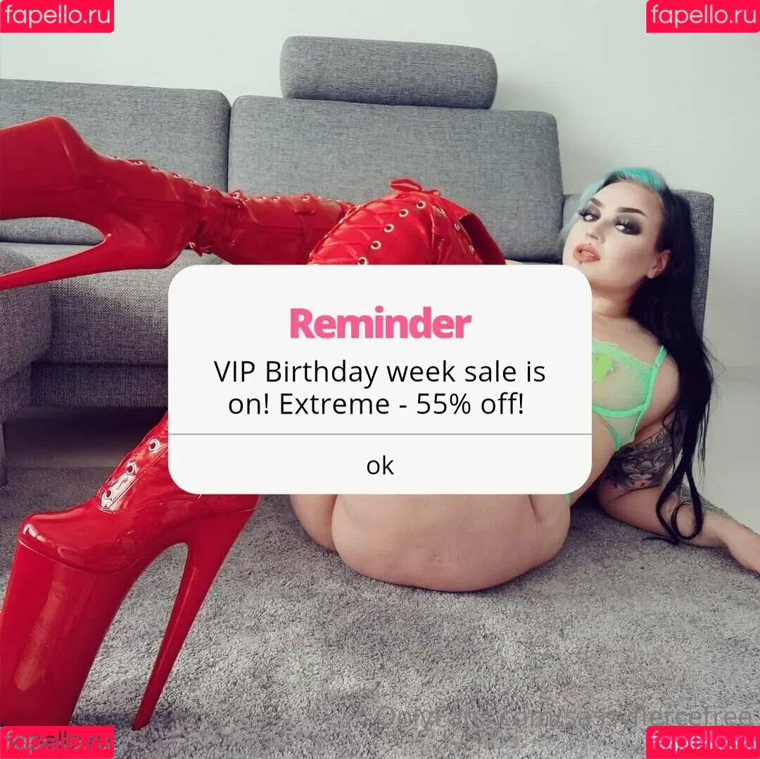 novathenerdfree Onlyfans Photo Gallery 