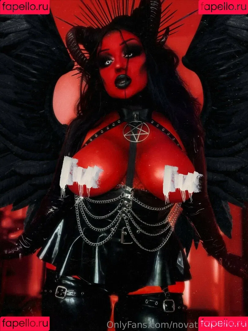novathenerdfree Onlyfans Photo Gallery 