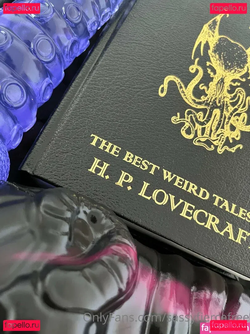 novathenerdfree Onlyfans Photo Gallery 