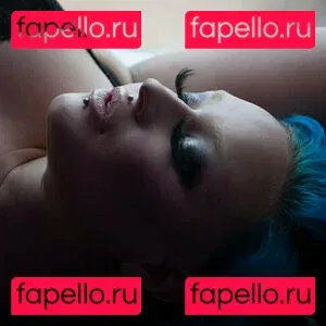 novathenerdfree Onlyfans Photo Gallery 