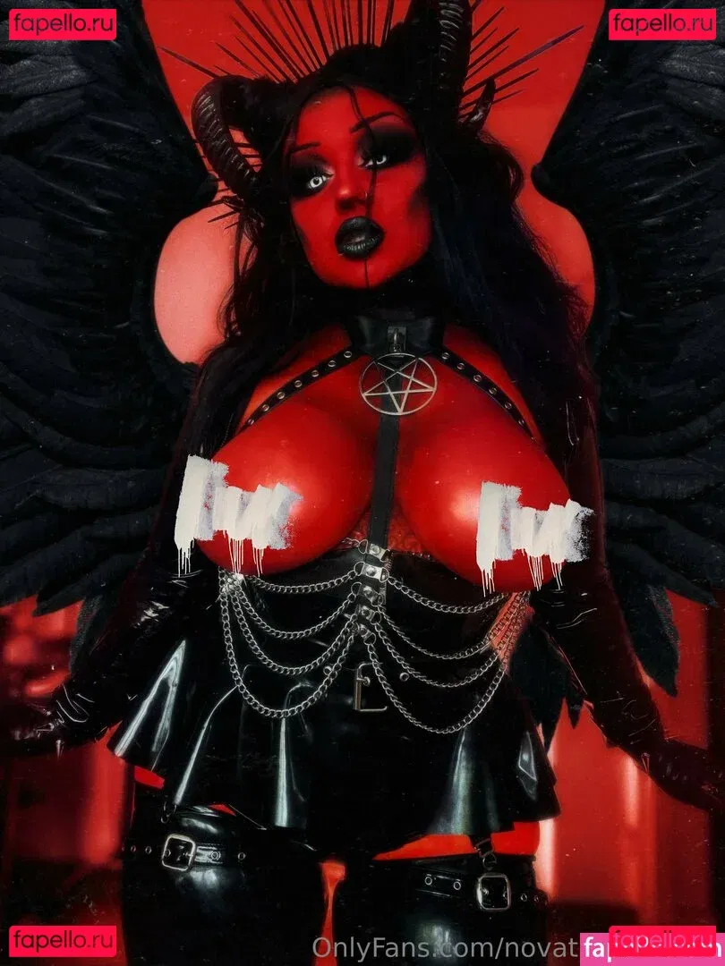 novathenerdfree Onlyfans Photo Gallery 