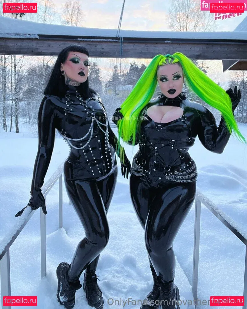 novathenerdfree Onlyfans Photo Gallery 