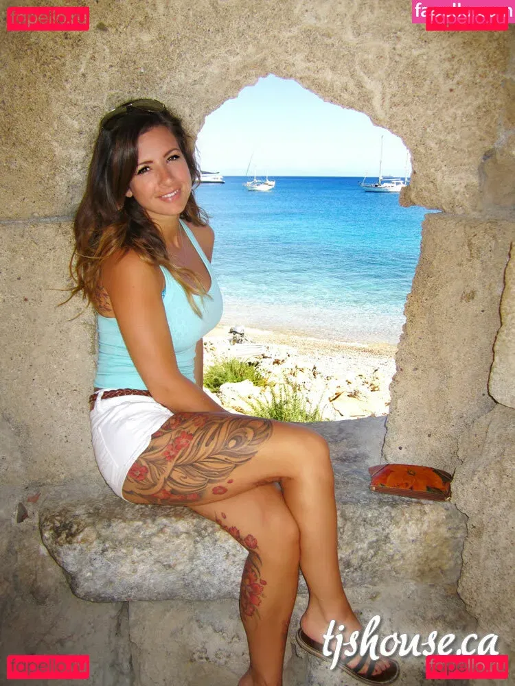 TJHeart Onlyfans Photo Gallery 