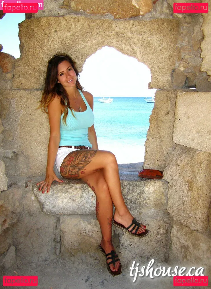 TJHeart Onlyfans Photo Gallery 