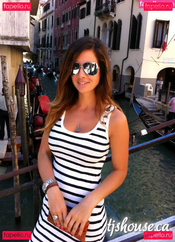 TJHeart Onlyfans Photo Gallery 