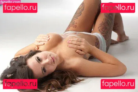 TJHeart Onlyfans Photo Gallery 