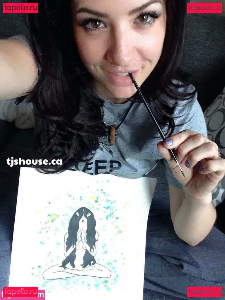 TJHeart Onlyfans Photo Gallery 