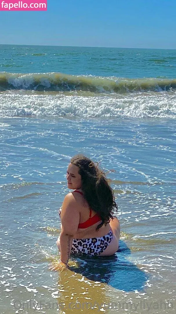 yummyliyahh Onlyfans Photo Gallery 