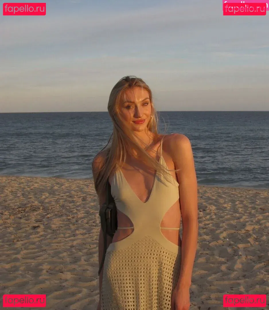 Cameron Brink Onlyfans Photo Gallery 