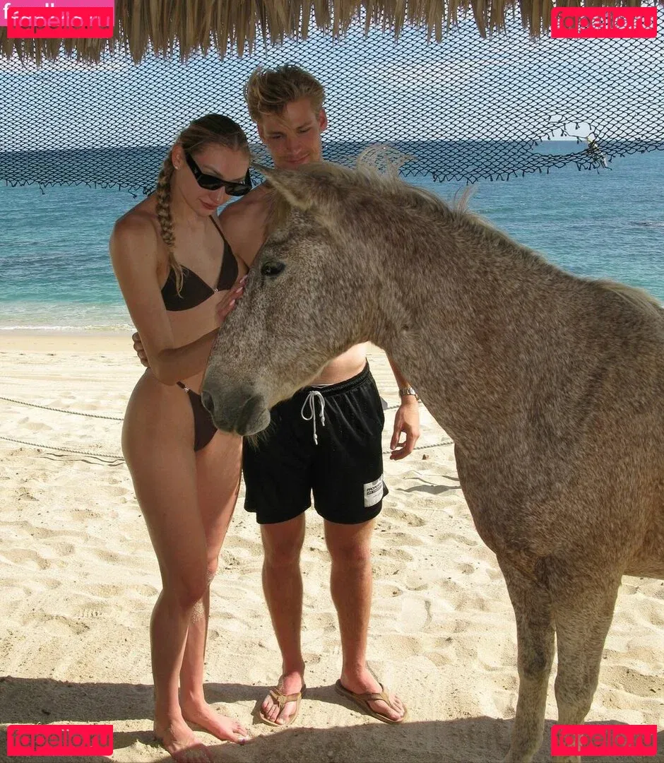 Cameron Brink Onlyfans Photo Gallery 