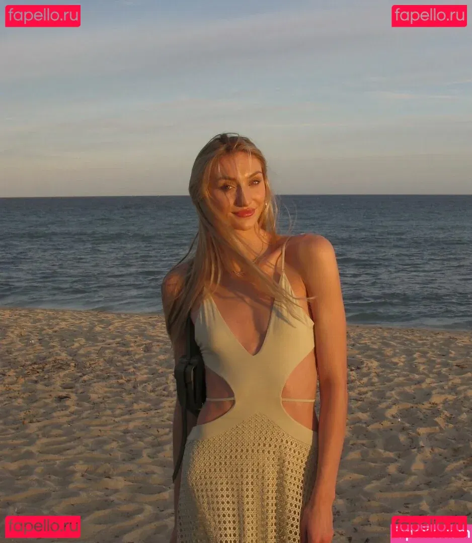 Cameron Brink Onlyfans Photo Gallery 