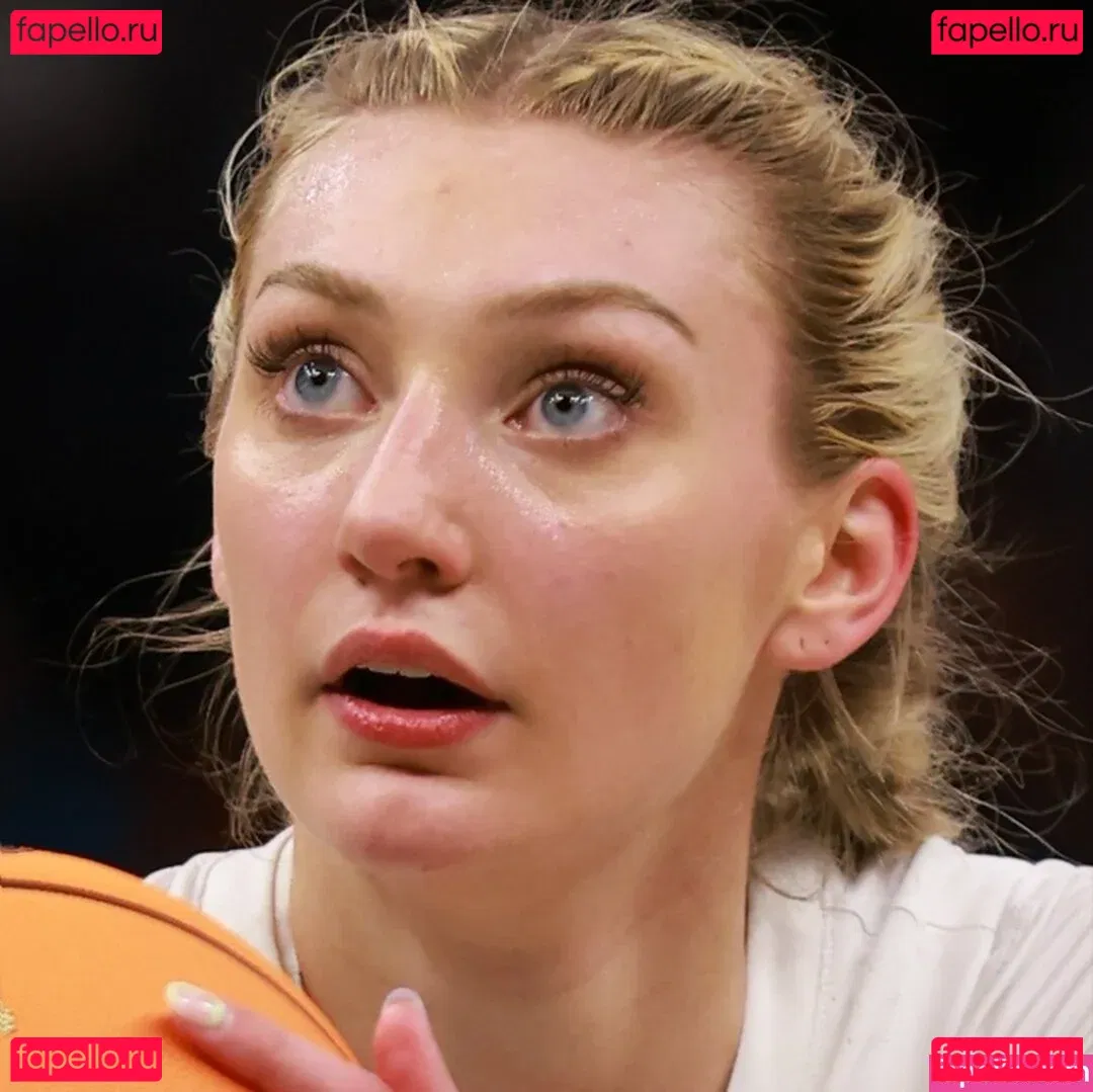 Cameron Brink Onlyfans Photo Gallery 