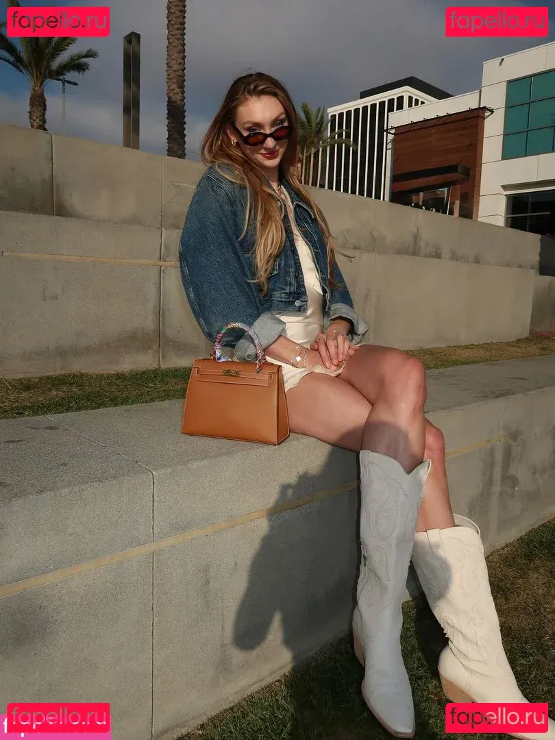 Cameron Brink Onlyfans Photo Gallery 