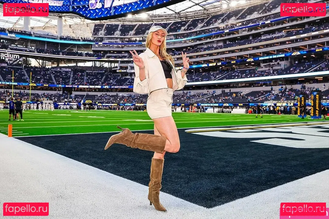 Cameron Brink Onlyfans Photo Gallery 