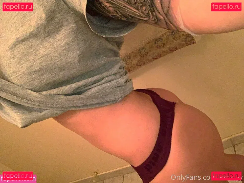 emxlyy Onlyfans Photo Gallery 