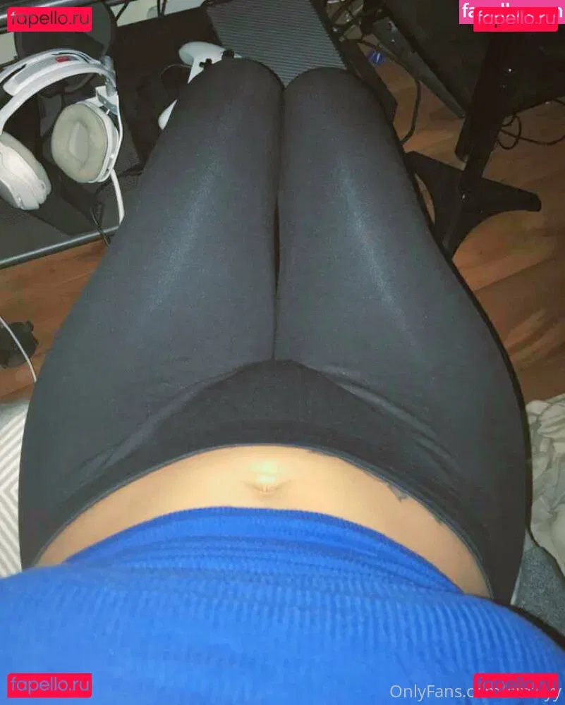 emxlyy Onlyfans Photo Gallery 