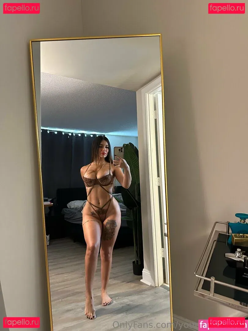 yourcocoqueen Onlyfans Photo Gallery 