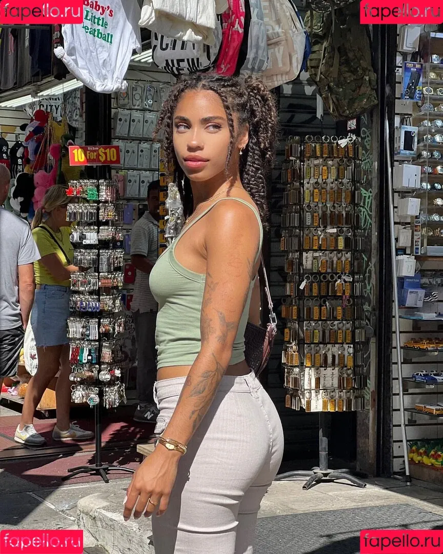 leahhalton_ Onlyfans Photo Gallery 