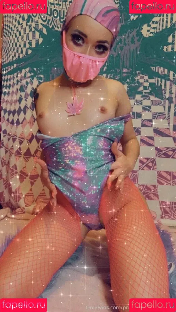 princess_strange.exe Onlyfans Photo Gallery 