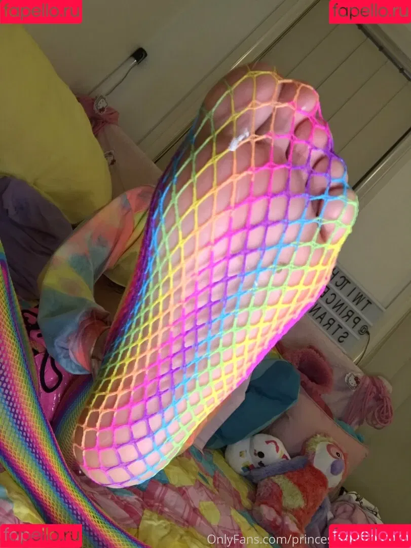 princess_strange.exe Onlyfans Photo Gallery 