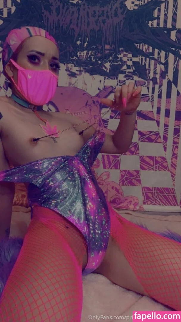 princess_strange.exe Onlyfans Photo Gallery 