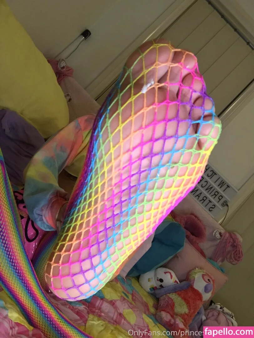 princess_strange.exe Onlyfans Photo Gallery 