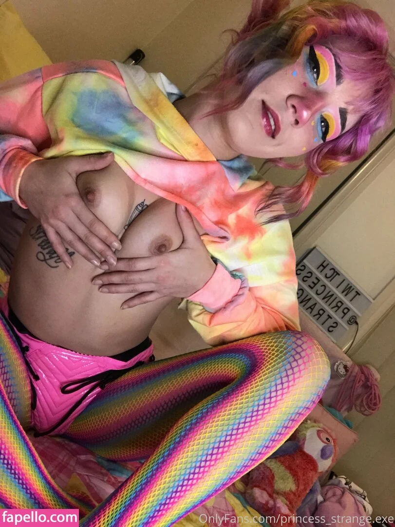 princess_strange.exe Onlyfans Photo Gallery 