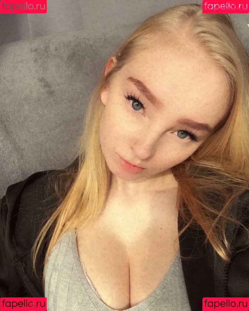blonde_vivi Onlyfans Photo Gallery 